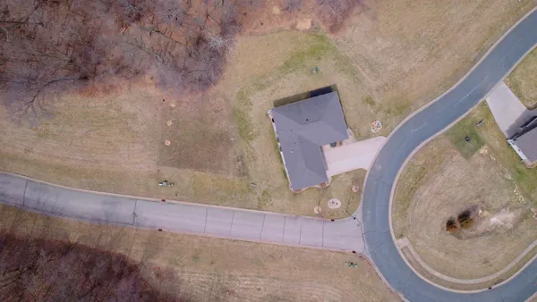 $637,500 | 2760 Oakhurst Drive, Lake City, MN 55041