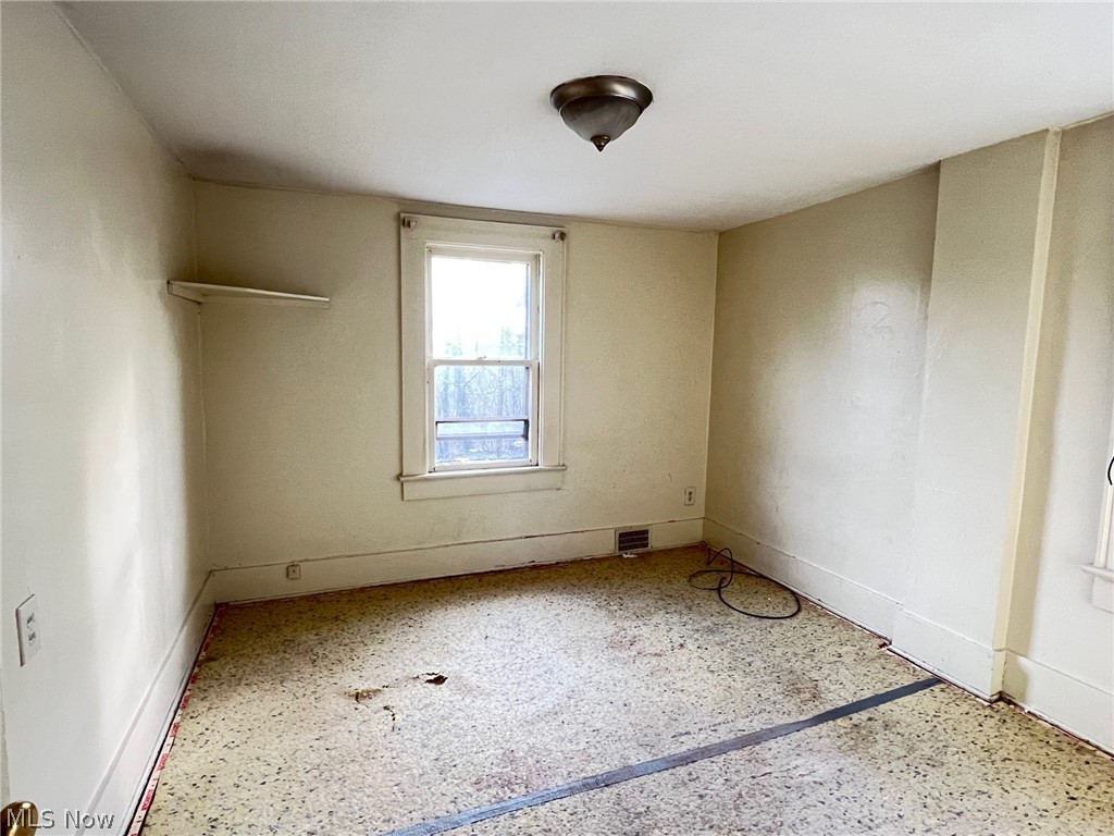 291 Lookout Avenue Akron, OH 44310 - Photo 14 of 23 bedroom will have new carpet