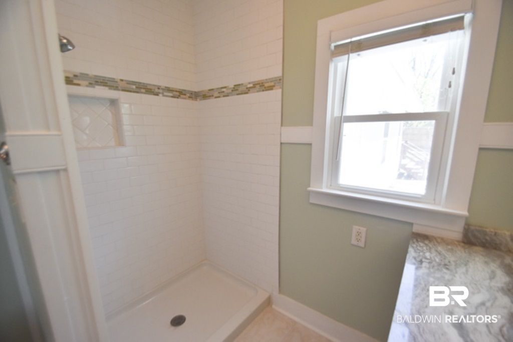 214 Grand Boulevard Mobile, AL 36607 - Photo 13 of 20