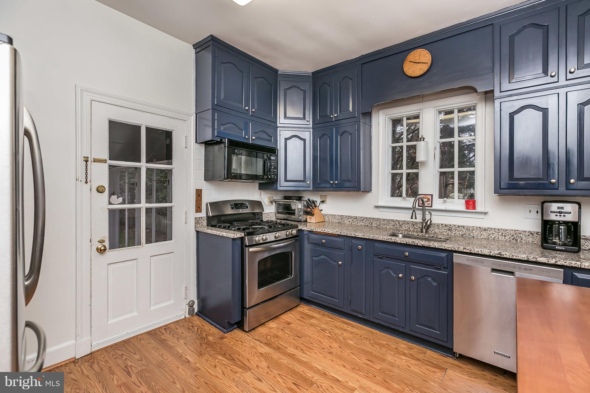 302 Broxton Road Baltimore, MD 21212 - Photo 8 of 30 Kitchen