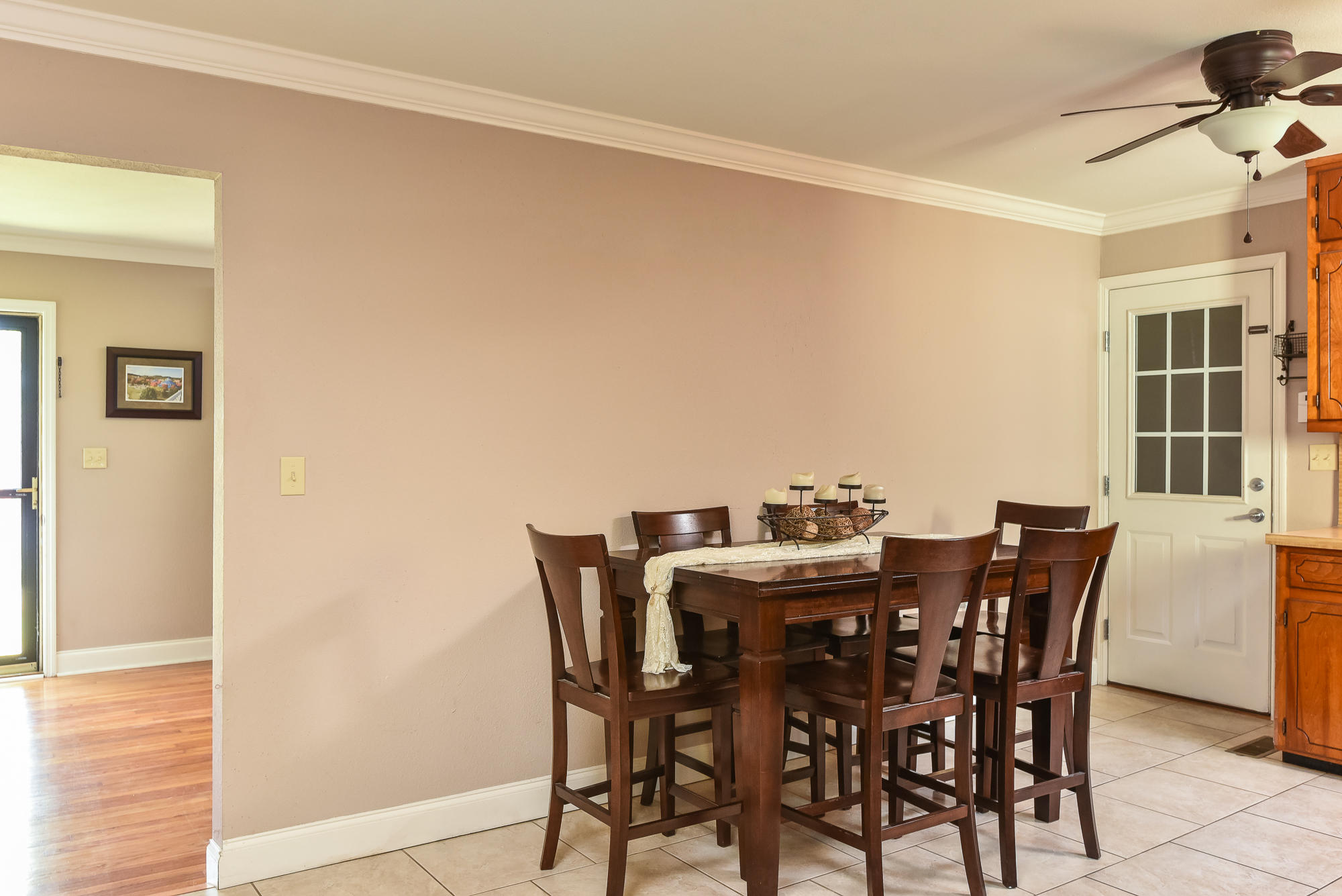 Eat in Kitchen