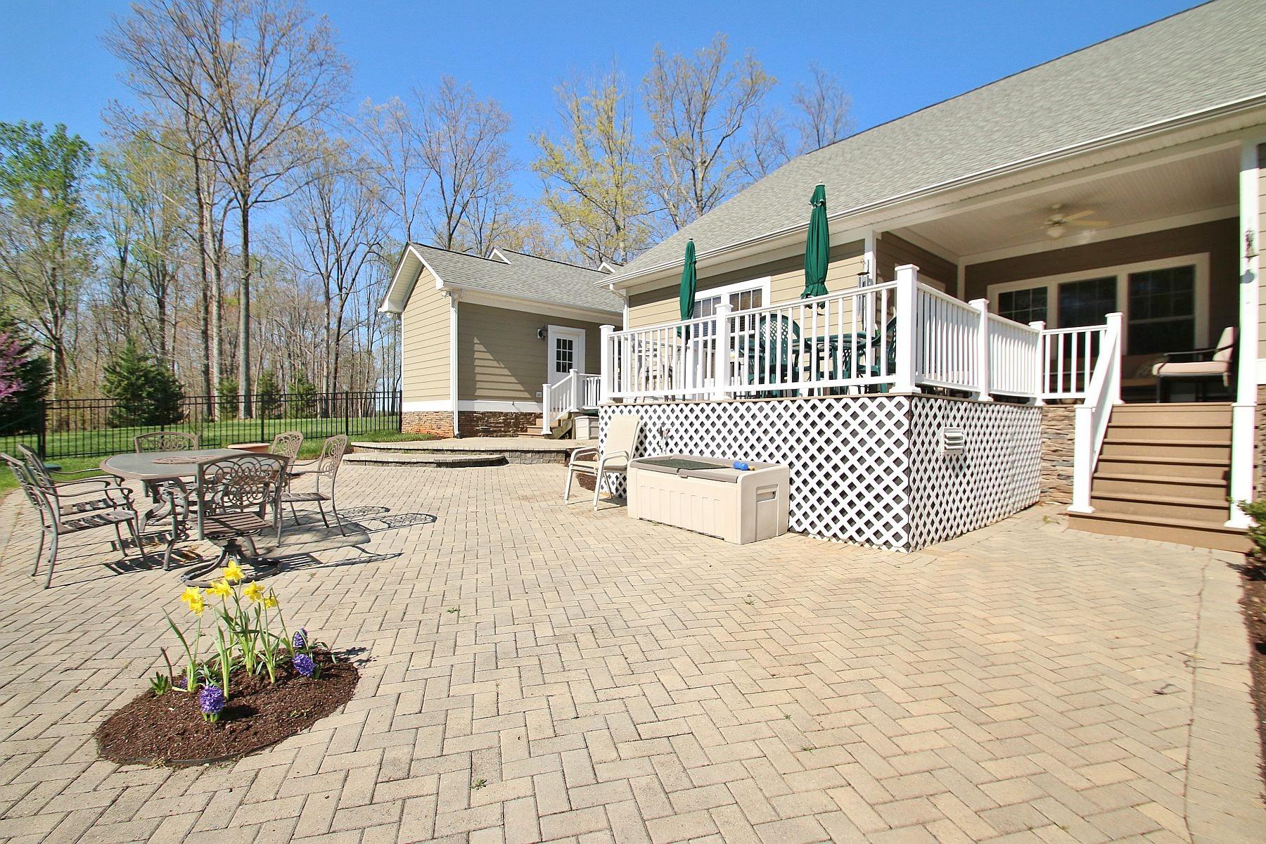 840 Windlass Road Moneta, VA 24121 - Photo 12 of 40 img_9966