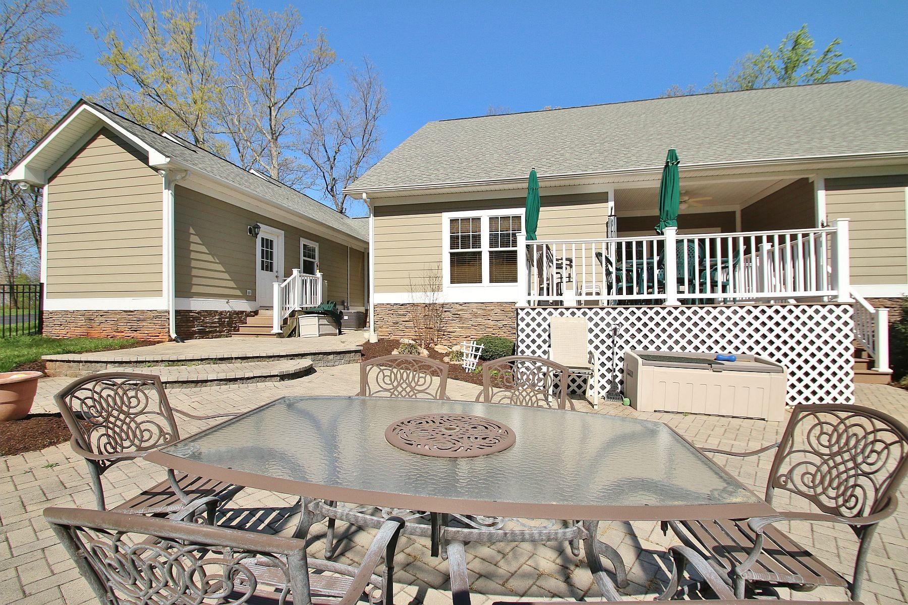 840 Windlass Road Moneta, VA 24121 - Photo 13 of 40 img_9967
