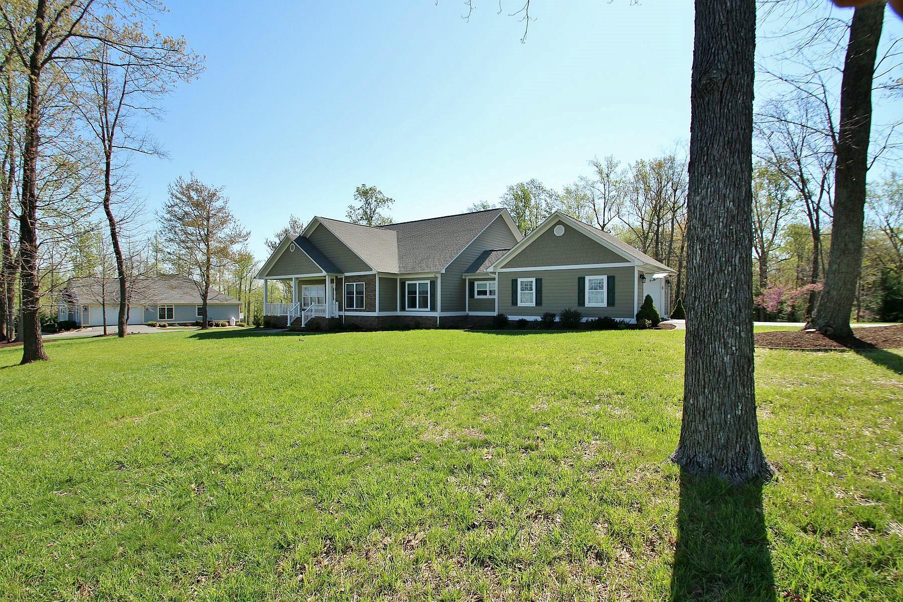 840 Windlass Road Moneta, VA 24121 - Photo 4 of 40 img_9991