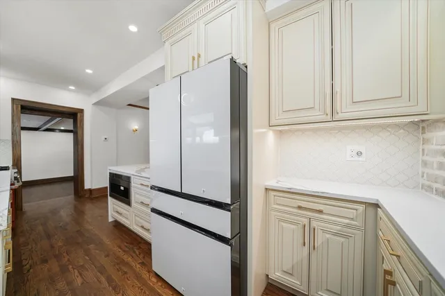 $750,000 | 10351 South Leavitt Street, Chicago, IL 60643