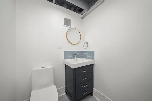 $750,000 | 10351 South Leavitt Street, Chicago, IL 60643