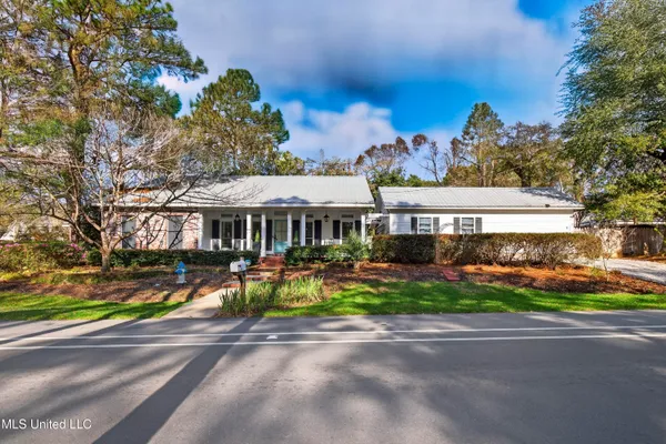 $300,000 | 95522 Diamondhead Drive West, Diamondhead, MS 39525