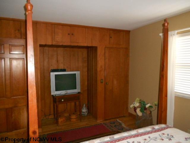 1646 Country Club Road Clarksburg, WV 26301 - Photo 17 of 20 Gallery Image 17