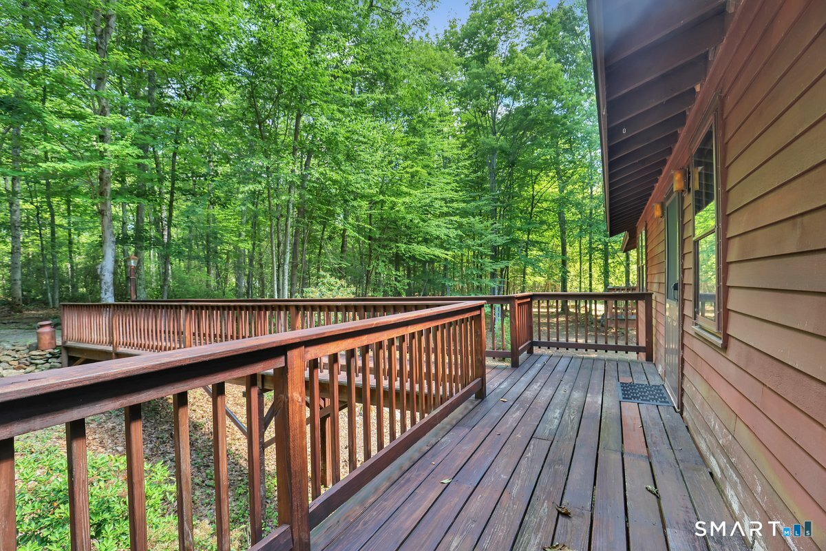 33 Quiet Woods Road East Hampton, CT 06424 - Photo 7 of 28