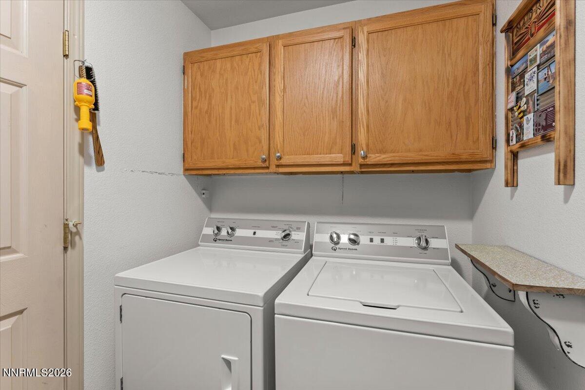 9580 Benedict Drive Sparks, NV 89441 - Photo 27 of 40 a utility room with dryer and washer