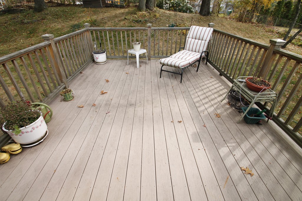83 Mandalay Road Chicopee, MA 01020 - Photo 8 of 26 Gallery Image 8
