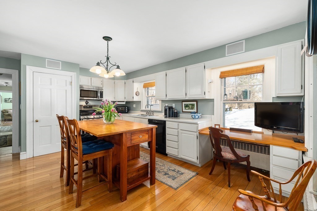 31 Grapevine Road Wenham, MA 01984 - Photo 14 of 41