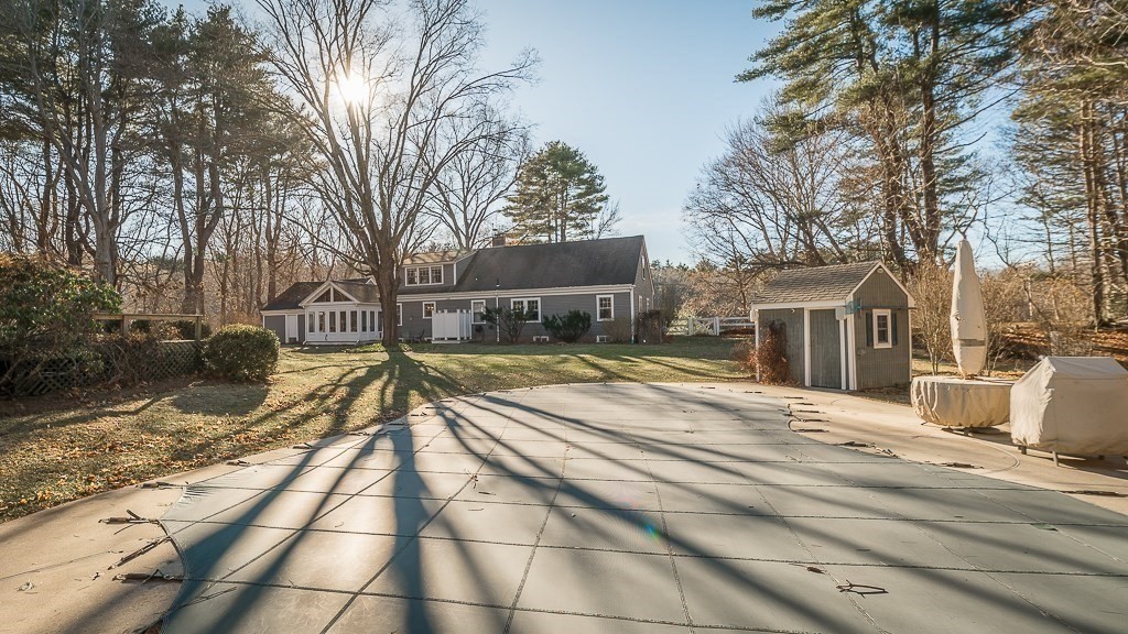 31 Grapevine Road Wenham, MA 01984 - Photo 3 of 41