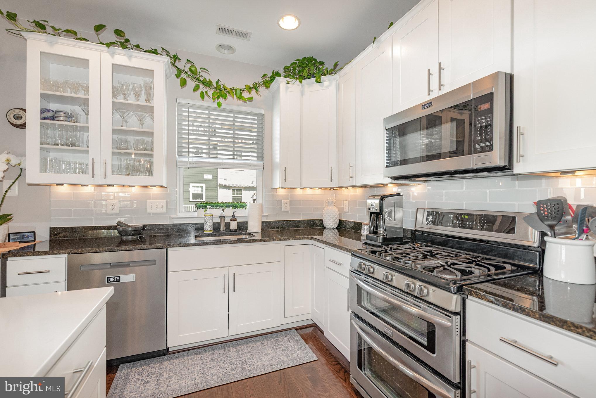 2069 Case Road Baltimore, MD 21222 - Photo 16 of 50 Kitchen