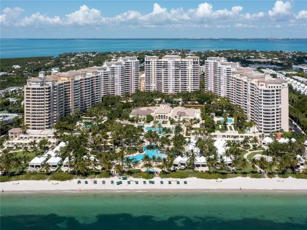 $3,075,000 | 765 Crandon Boulevard, Unit PH4, Key Biscayne, FL 33149