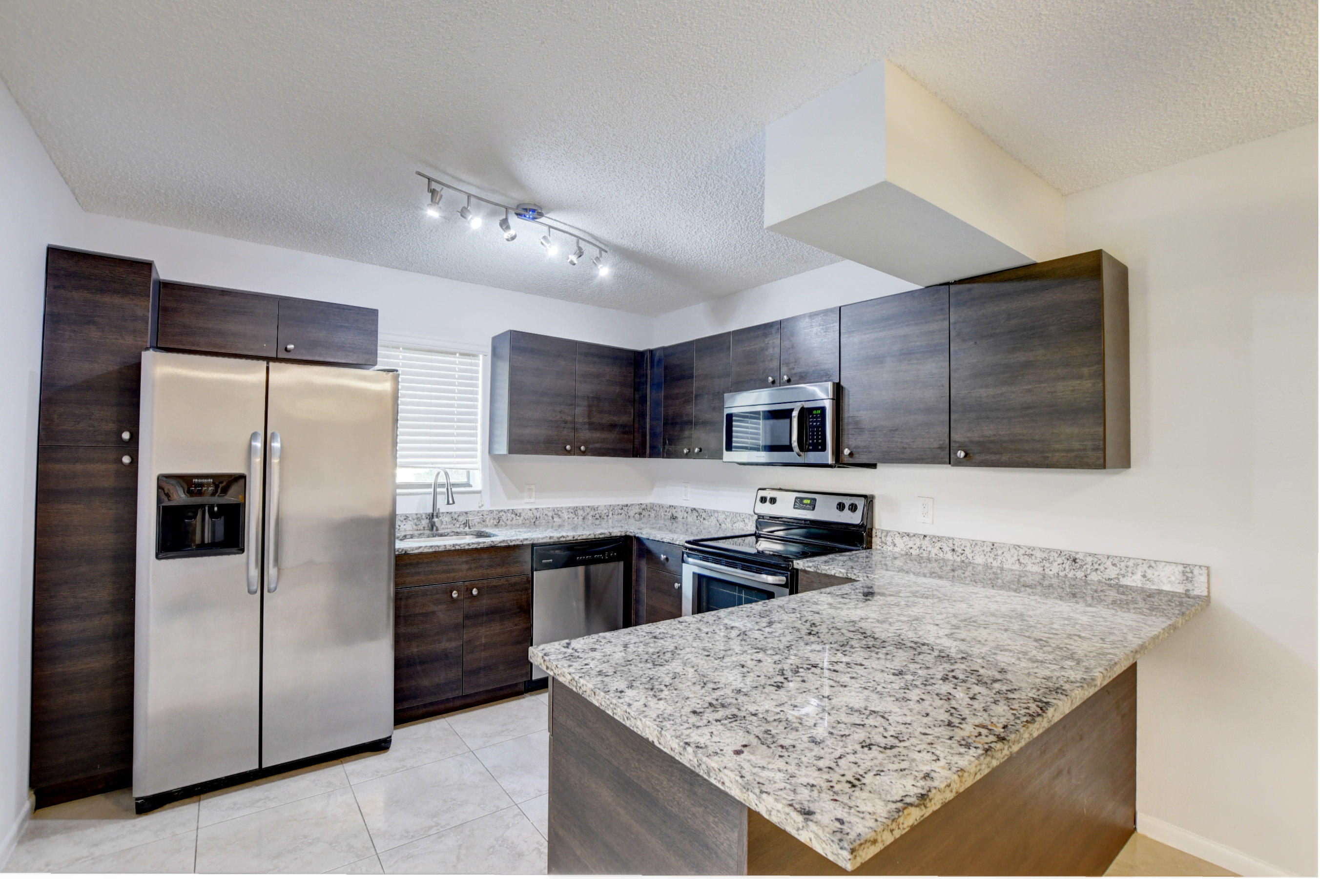 7781 Courtyard Run West Boca Raton, FL 33433 - Photo 1 of 1 KITCHEN
