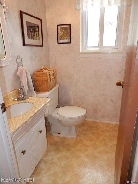 4837 Burke Court Sterling Heights, MI 48310 - Photo 22 of 24