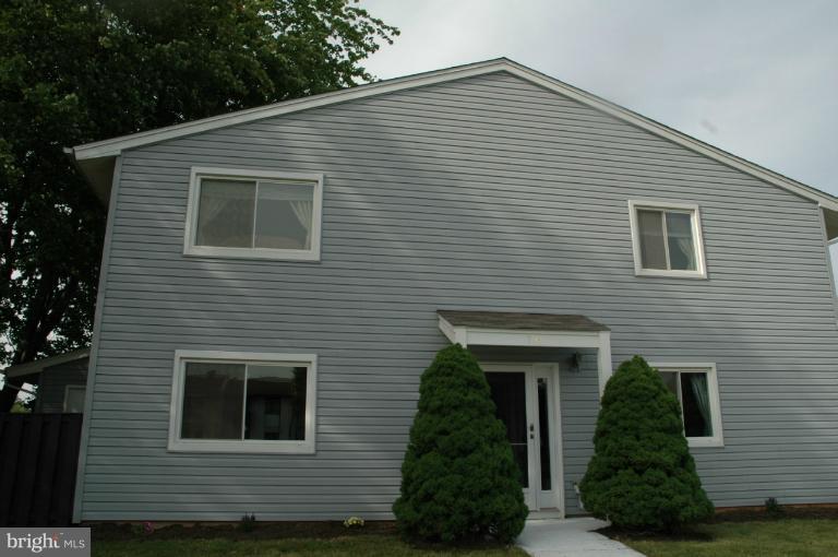 159 North Cottage Road Sterling, VA 20164 - Photo 15 of 26 Exterior (Front)