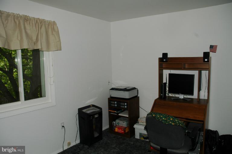 159 North Cottage Road Sterling, VA 20164 - Photo 24 of 26 Interior (General)