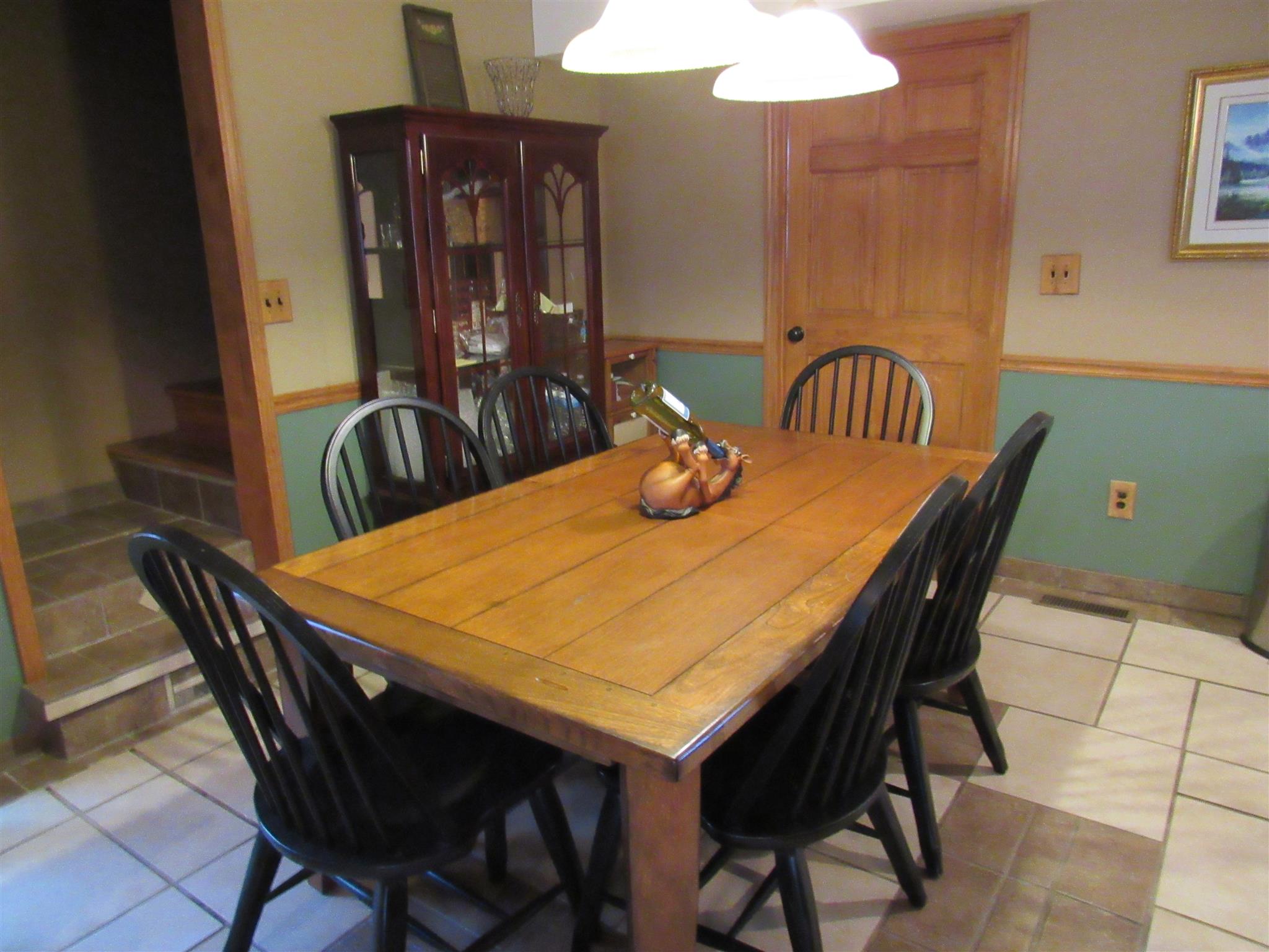 187 Th Hooper Lane McEwen, TN 37101 - Photo 15 of 28 a dining room with furniture and window