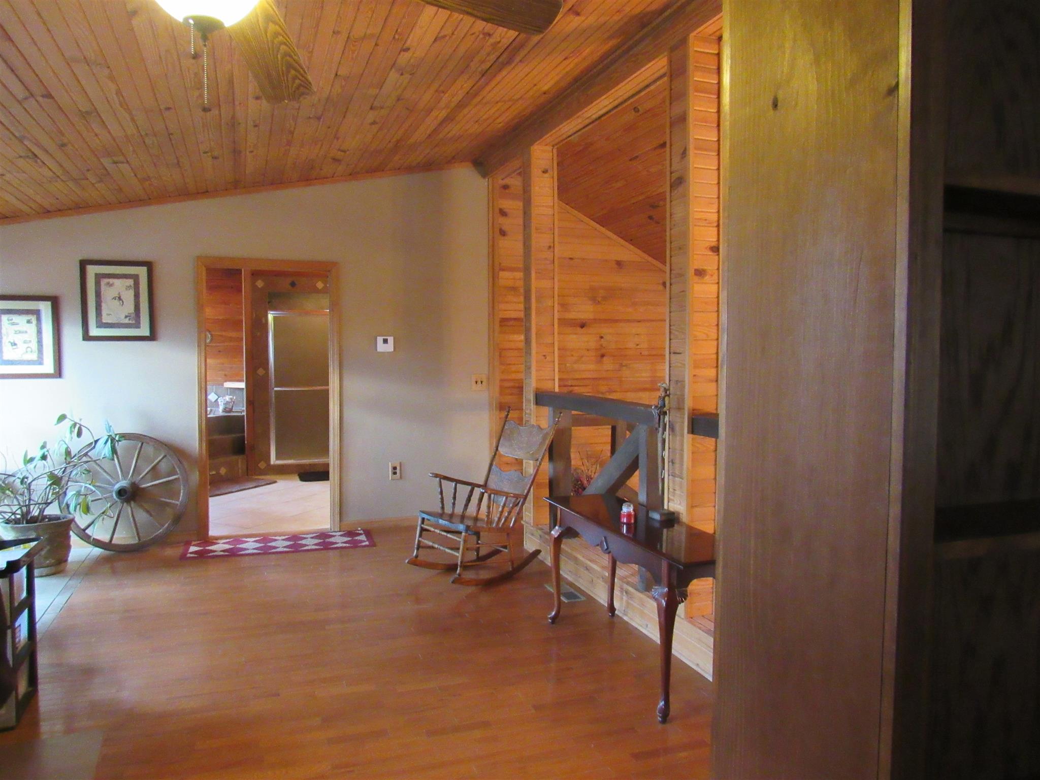 187 Th Hooper Lane McEwen, TN 37101 - Photo 17 of 28 a view of a room with gym equipment