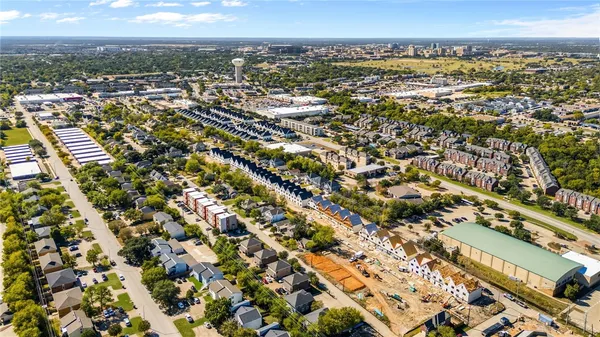 a picture of a bathroom with mirror