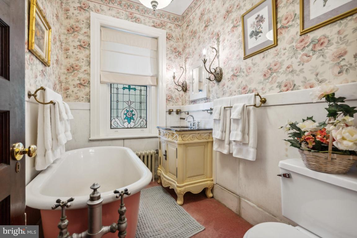 224 Broadway Hanover, PA 17331 - Photo 54 of 103