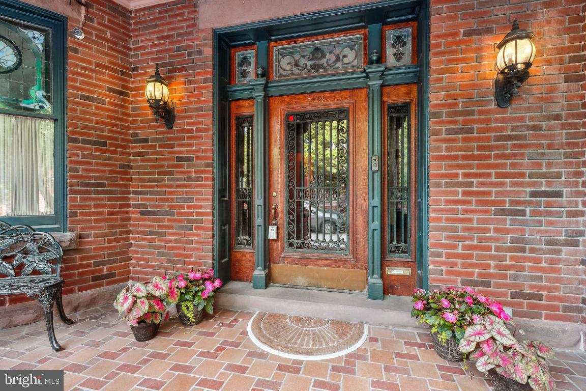 224 Broadway Hanover, PA 17331 - Photo 7 of 103