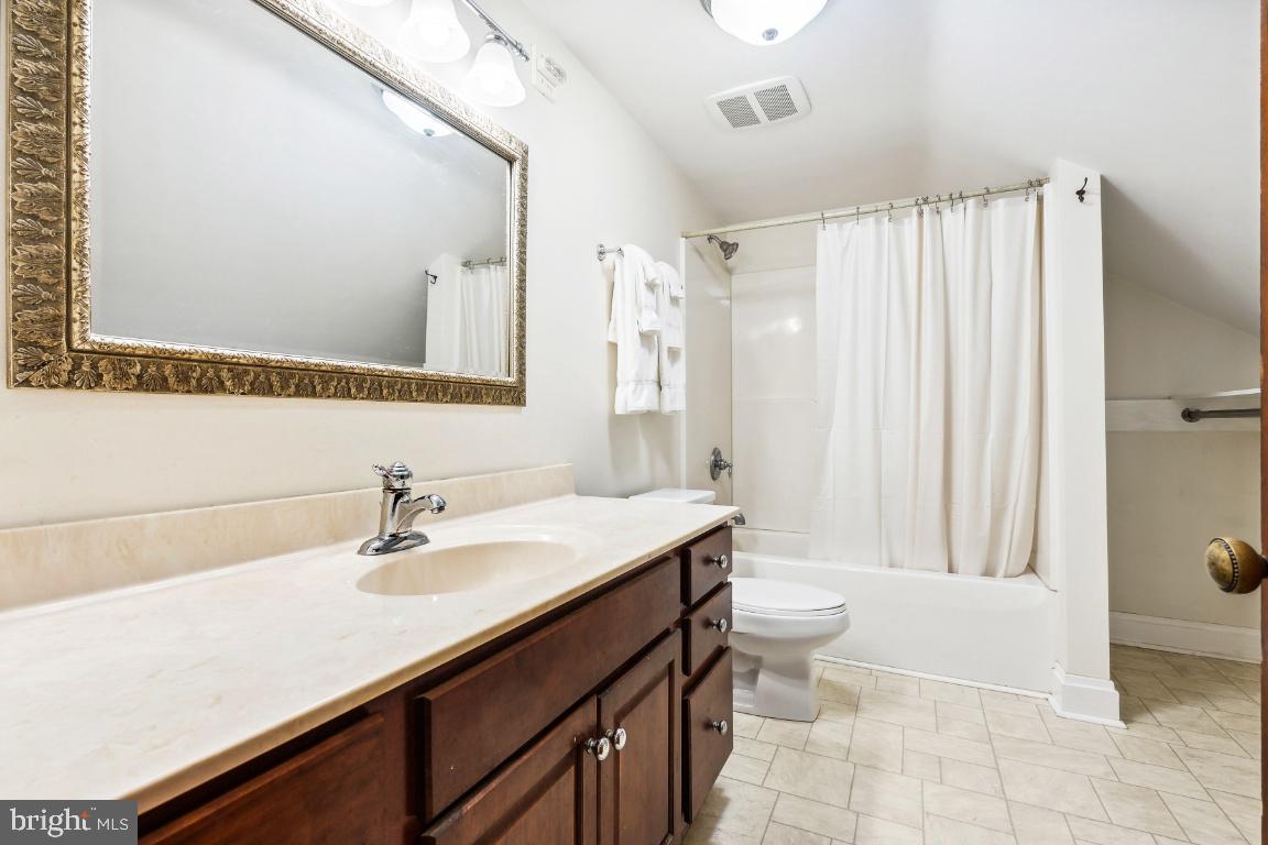 224 Broadway Hanover, PA 17331 - Photo 74 of 103