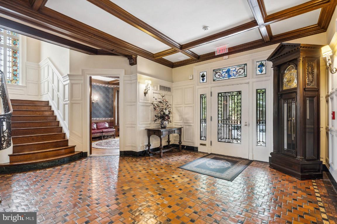 224 Broadway Hanover, PA 17331 - Photo 8 of 103