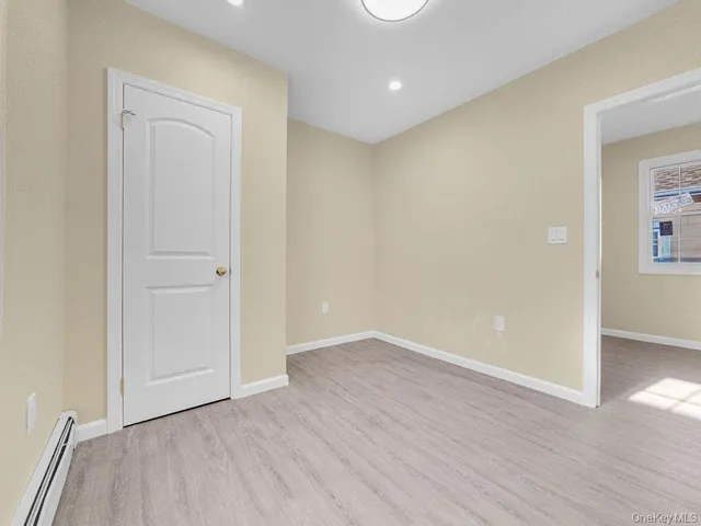 $979,000 | 110-34 214th Street | Bellaire Estates