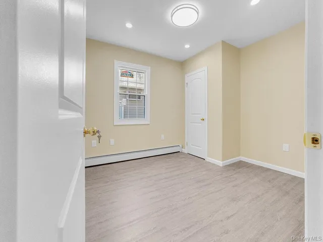 $979,000 | 110-34 214th Street | Bellaire Estates