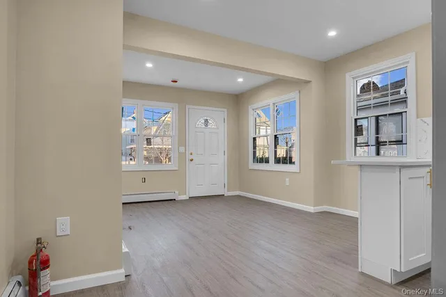 $979,000 | 110-34 214th Street | Bellaire Estates