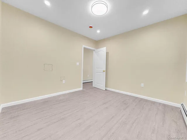 $979,000 | 110-34 214th Street | Bellaire Estates