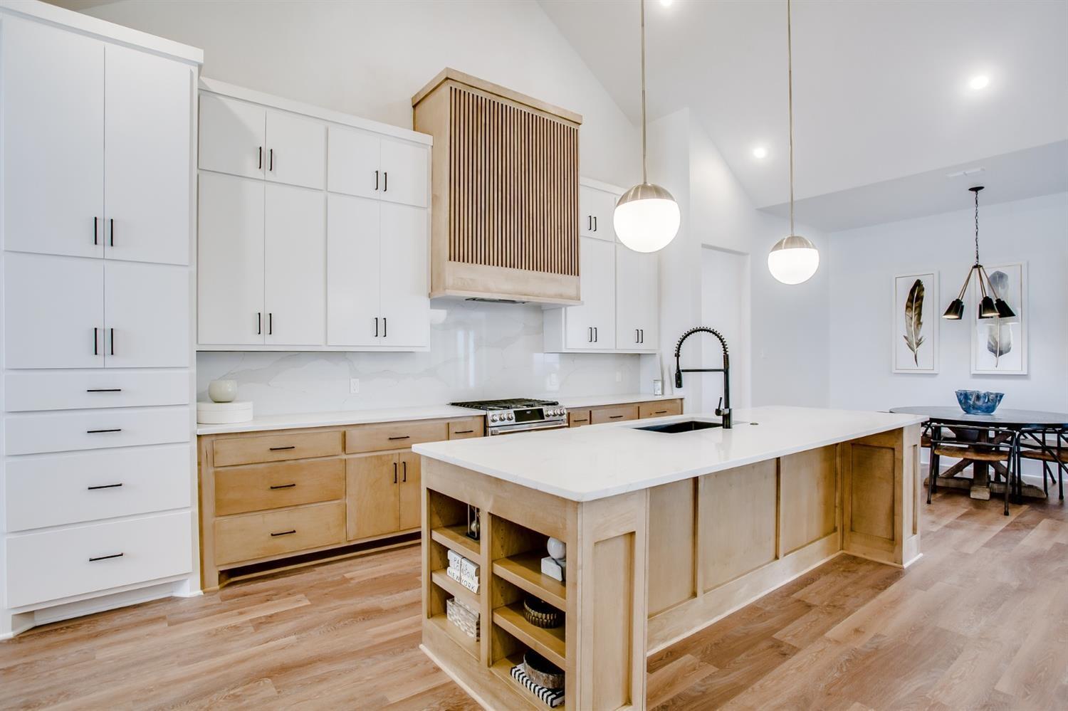 3812 138th Street Lubbock, TX 79423 - Photo 8 of 33 be6c0ee3-b864-4a7c-a1f0-bce33c4a2d3b