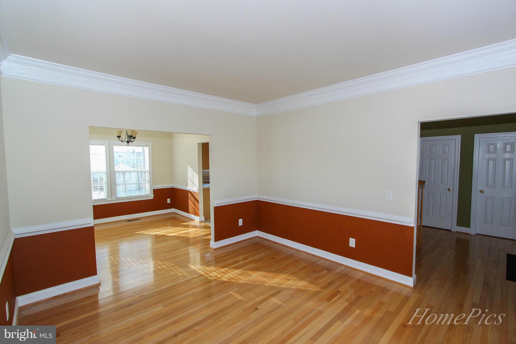 100 Rippling Waters Way Falling Waters, WV 25419 - Photo 4 of 30 Living Room