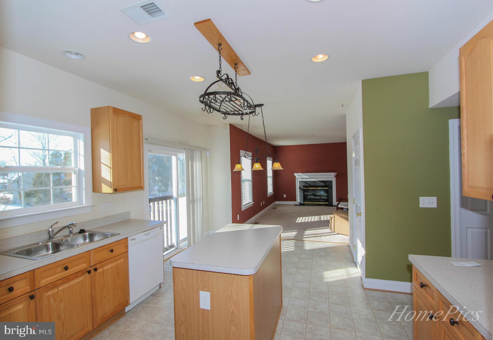 100 Rippling Waters Way Falling Waters, WV 25419 - Photo 8 of 30 Kitchen