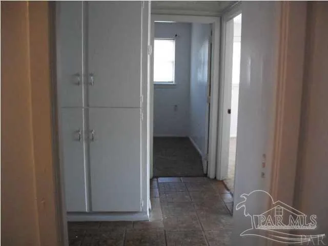 $1,200 | 701 East Montclair Road, Pensacola, FL 32505