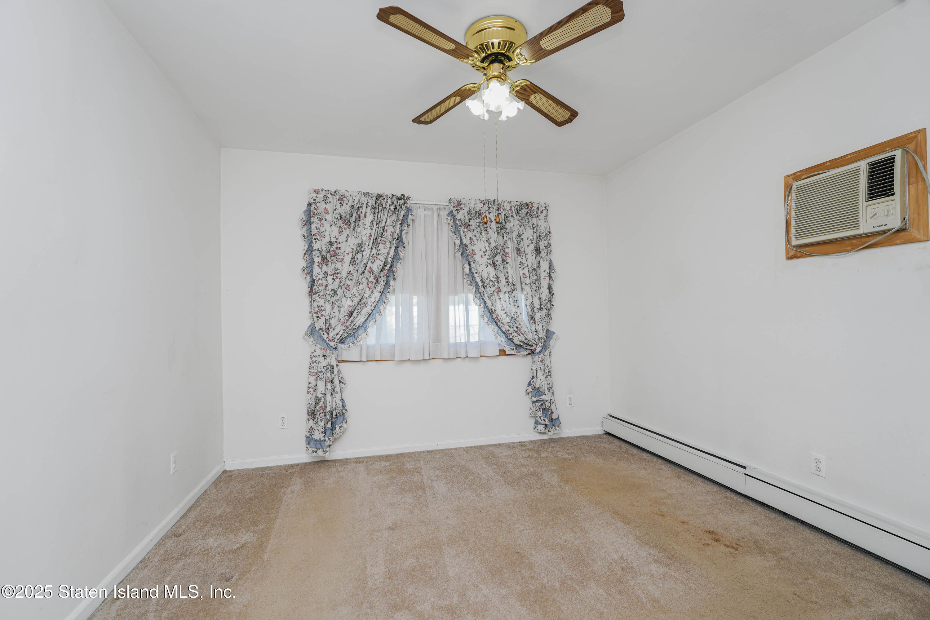 39 Troy Street Staten Island, NY 10308 - Photo 7 of 10 7) 39 TROY ST PRIMARY BEDROOM