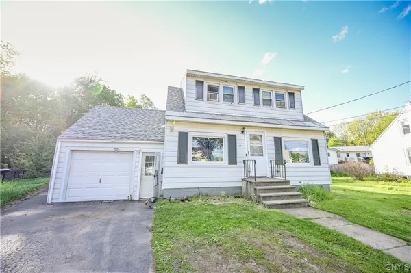 $155,000 | 17 Dunham Place, Whitestown, NY 13492