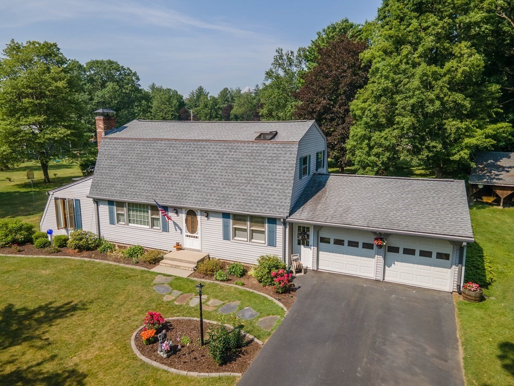 16 Oak Hill Road Greenfield, MA 01301 - Photo 1 of 31 Gallery Image 1