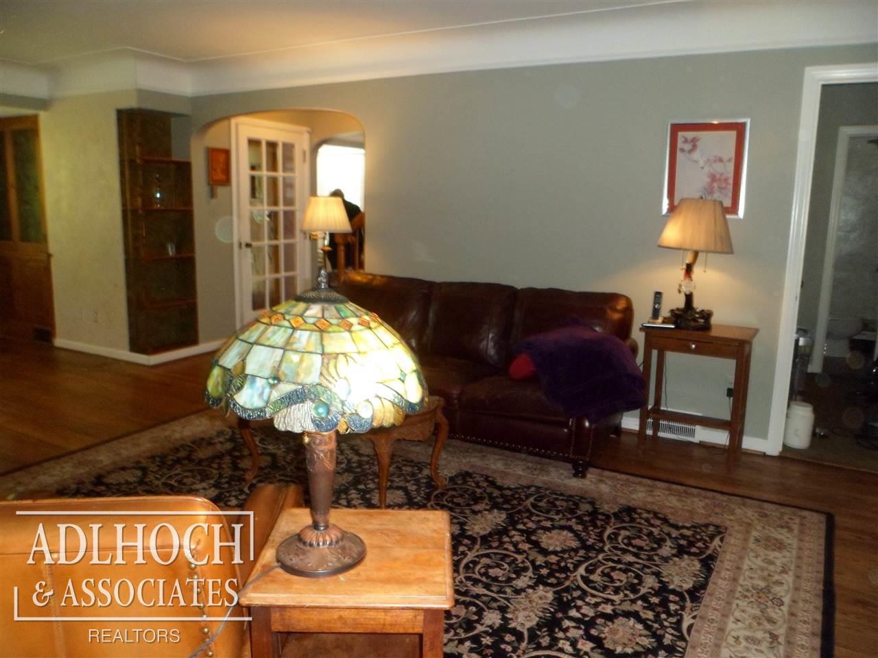 47 Vernier Road Grosse Pointe, MI 48236 - Photo 5 of 26