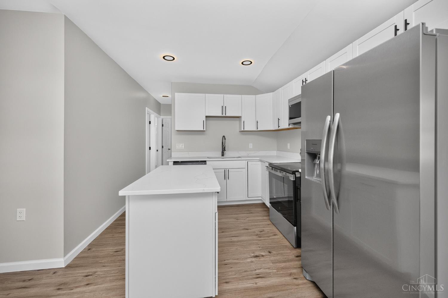 8812 Pine Road Cincinnati, OH 45242 - Photo 18 of 61