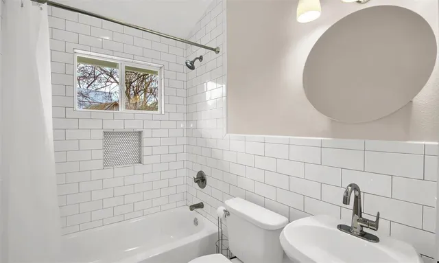 $3,400 | 809 East Riverside Drive, Austin, TX 78704