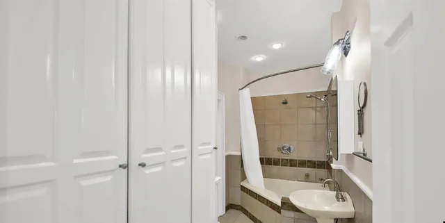 $3,195 | 809 East Riverside Drive, Austin, TX 78704