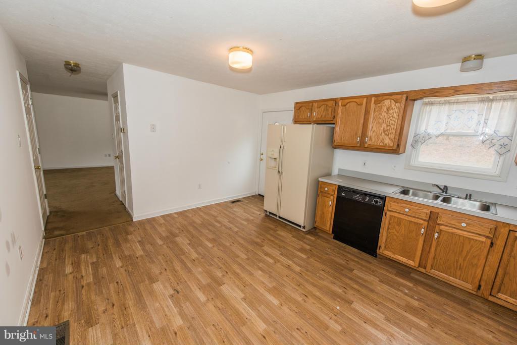 2474 Oregon Hollow Road Front Royal, VA 22630 - Photo 11 of 29 Kitchen