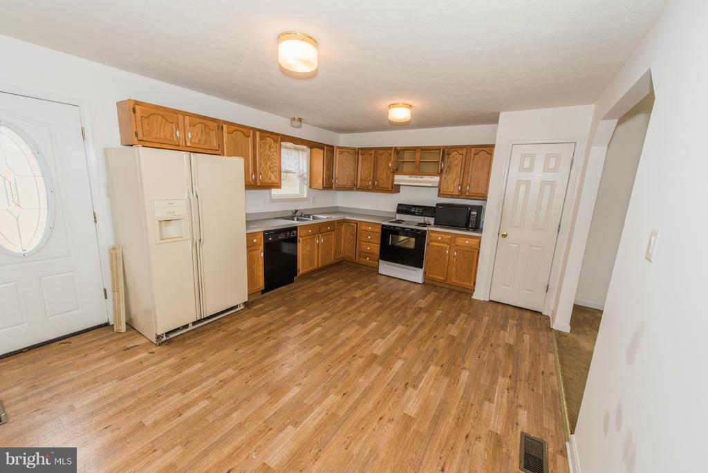 2474 Oregon Hollow Road Front Royal, VA 22630 - Photo 12 of 29 Kitchen