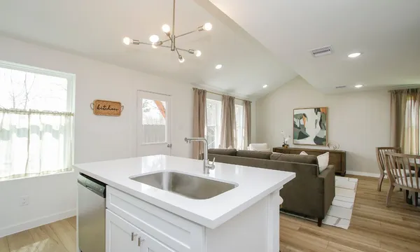 $1,750 | 2717 Discovery Trails, Conroe, TX 77301