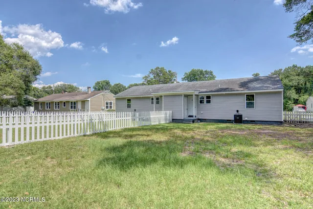 $900 | 224 York Street, Jacksonville, NC 28540