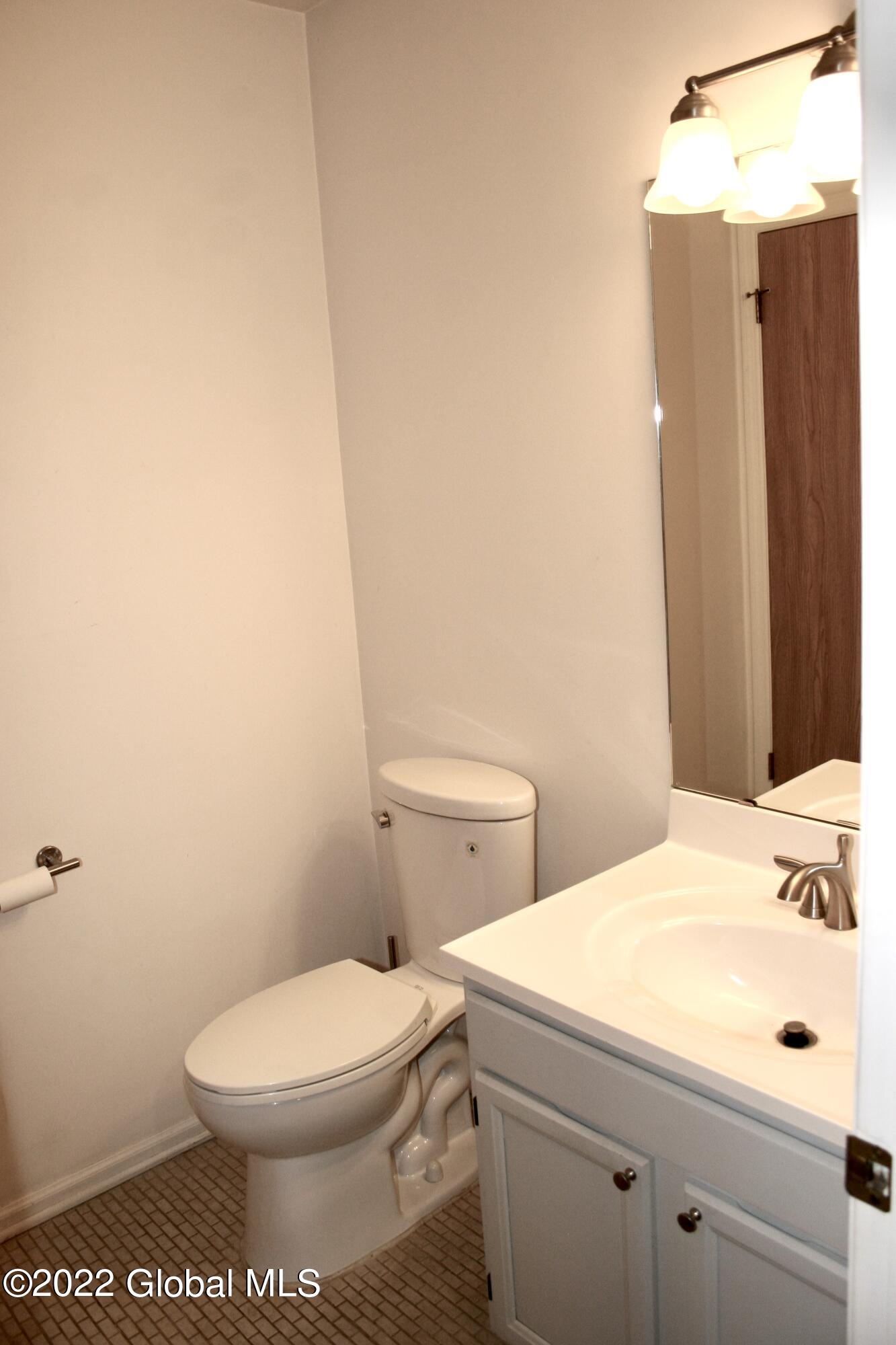 2025 Rosedale Way Guilderland, NY 12303 - Photo 16 of 26 IMG_6974